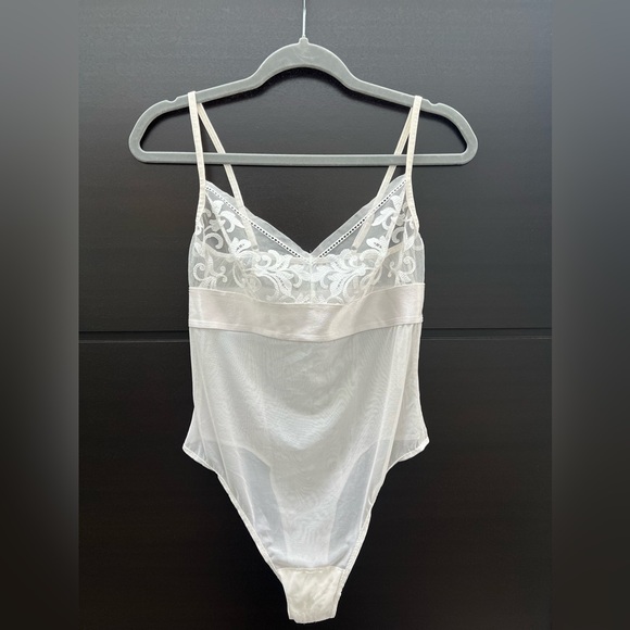 Hanky Panky Elegant Lace Bodysuit in White